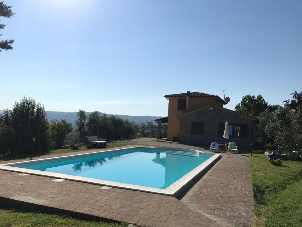 Il Casale Di Lavinia Bed & Breakfast Фабро Екстериор снимка